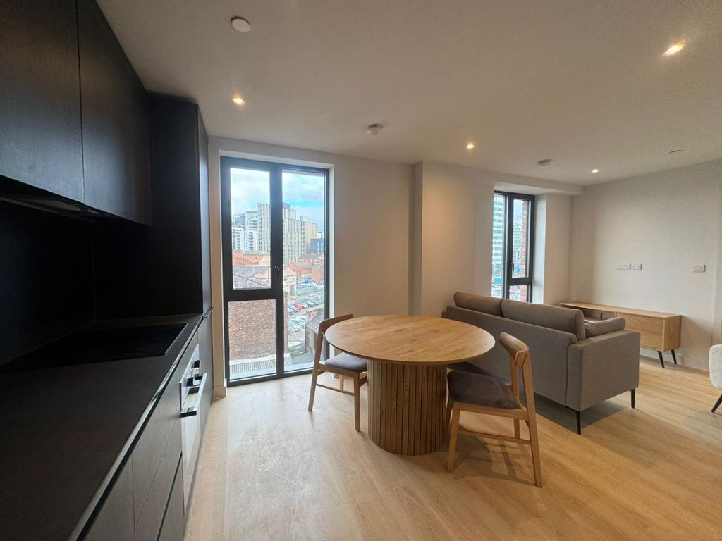 Property photo 3 of 12