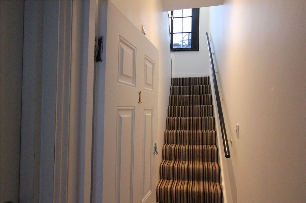 Property photo 2 of 16 Picture No. 08