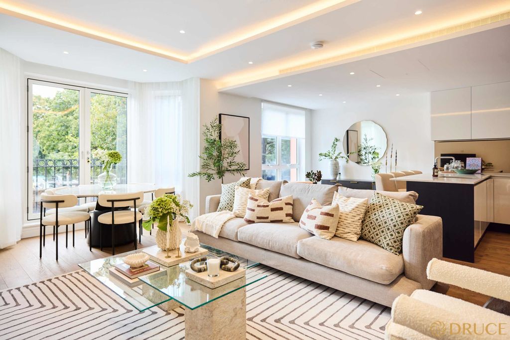 Property photo 2 of 7 A08Fw00000Jgqroaat_1767798680979.Jpg