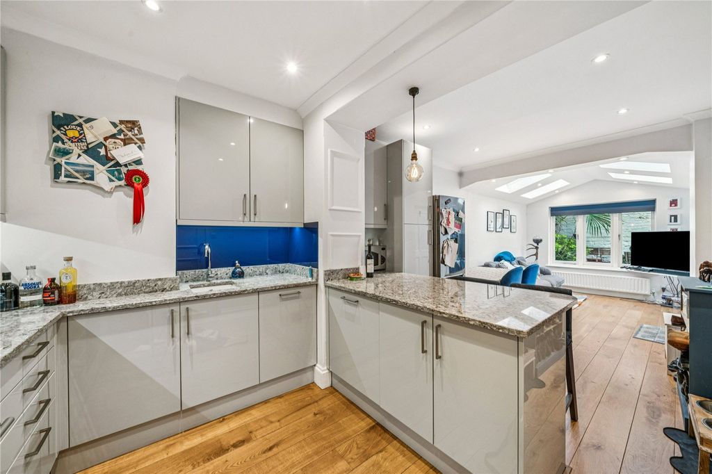 Property photo 3 of 10 Picture No. 21