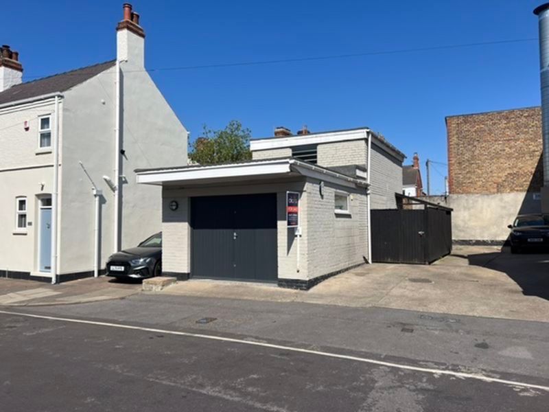 Property photo 3 of 11 Existing Building