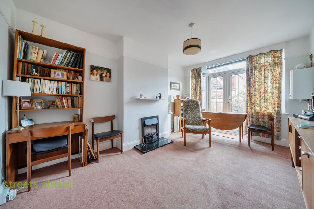 Property photo 3 of 11 6c89B785-Bb5E-421...