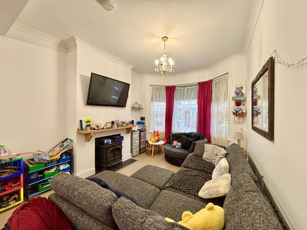 Property photo 2 of 16