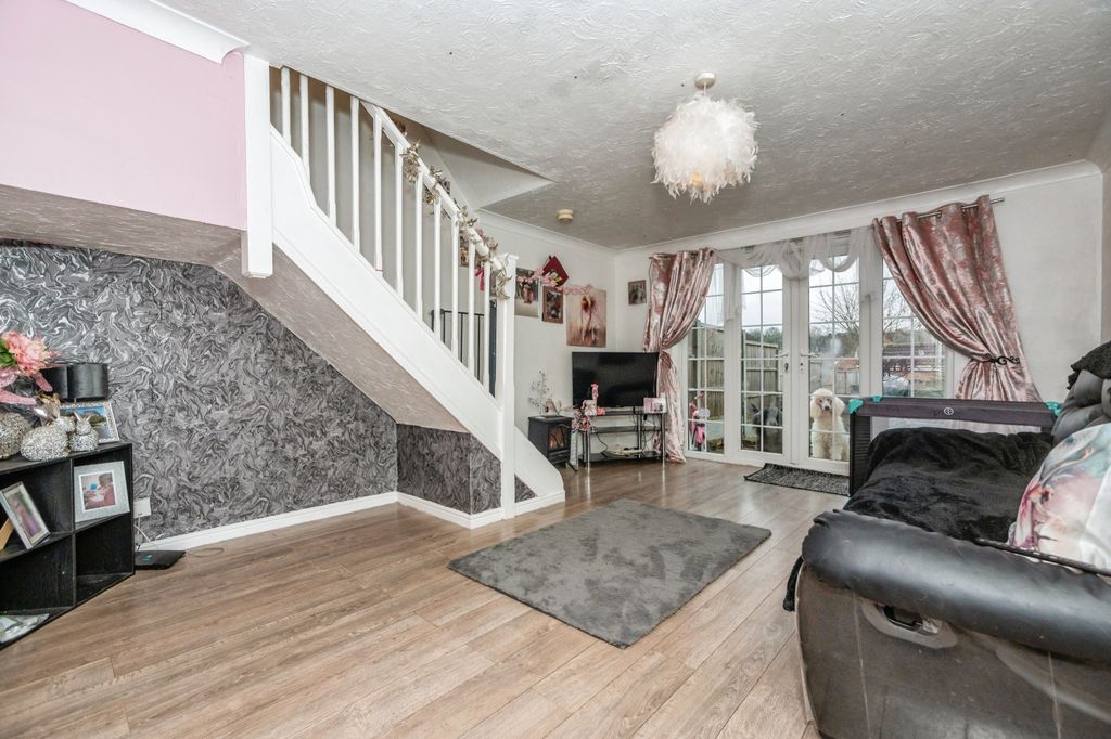 Property photo 3 of 17 Photography