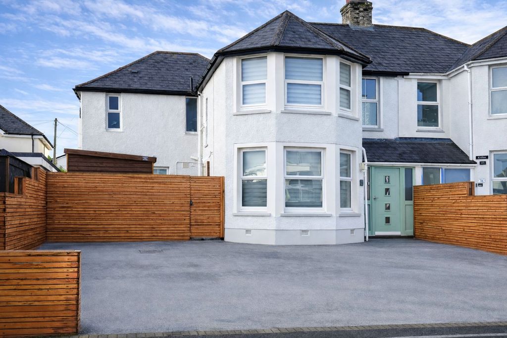 Property photo 1 of 23 External