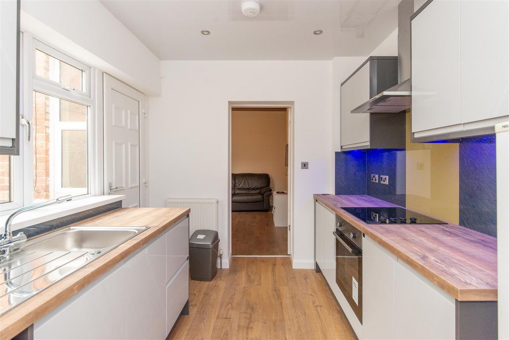 Additional image 21 of 6 bed flat for saleBayswater Road, Jesmond, Newcastle Upon Tyne NE2