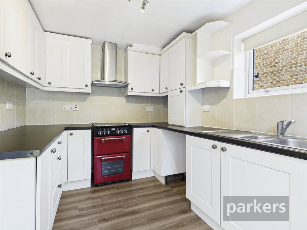 Property photo 2 of 18 Kitchen