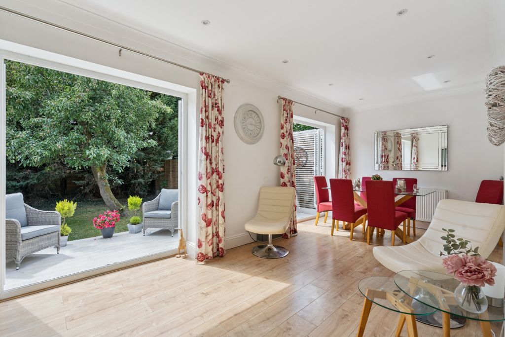 Property photo 2 of 13