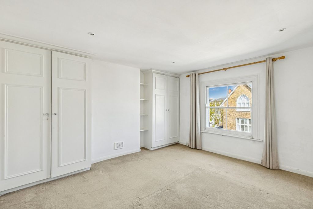 Property photo 3 of 9