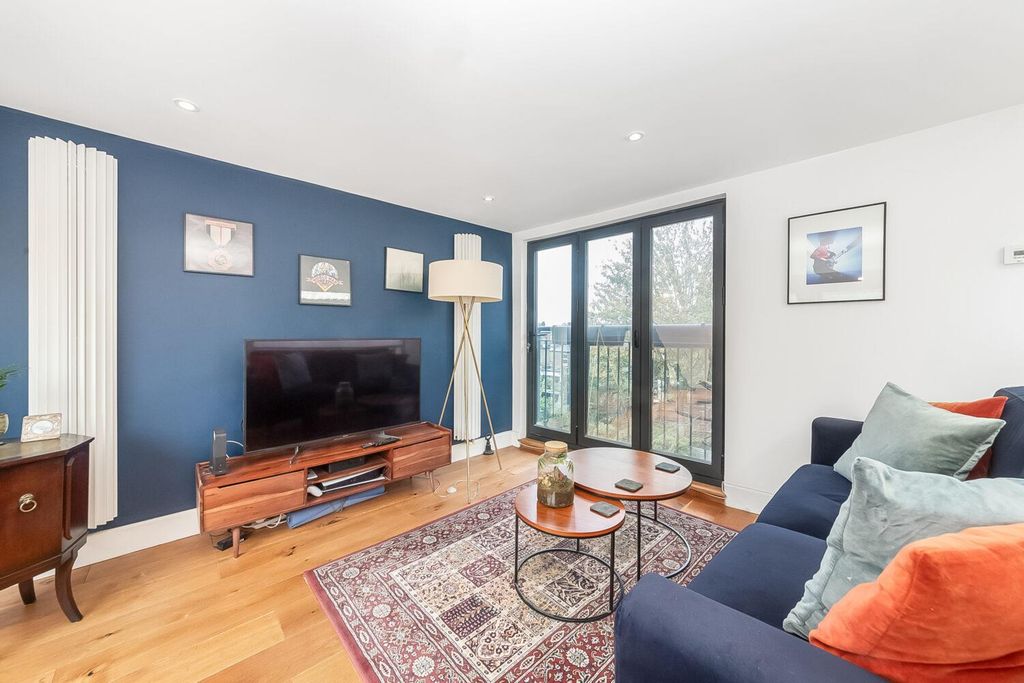 Property photo 3 of 10