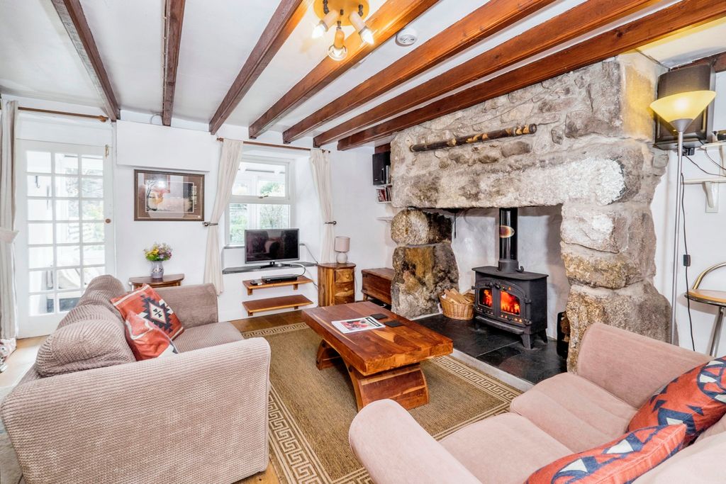 Property photo 1 of 17 Photography