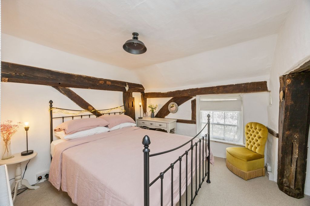 Property photo 2 of 22