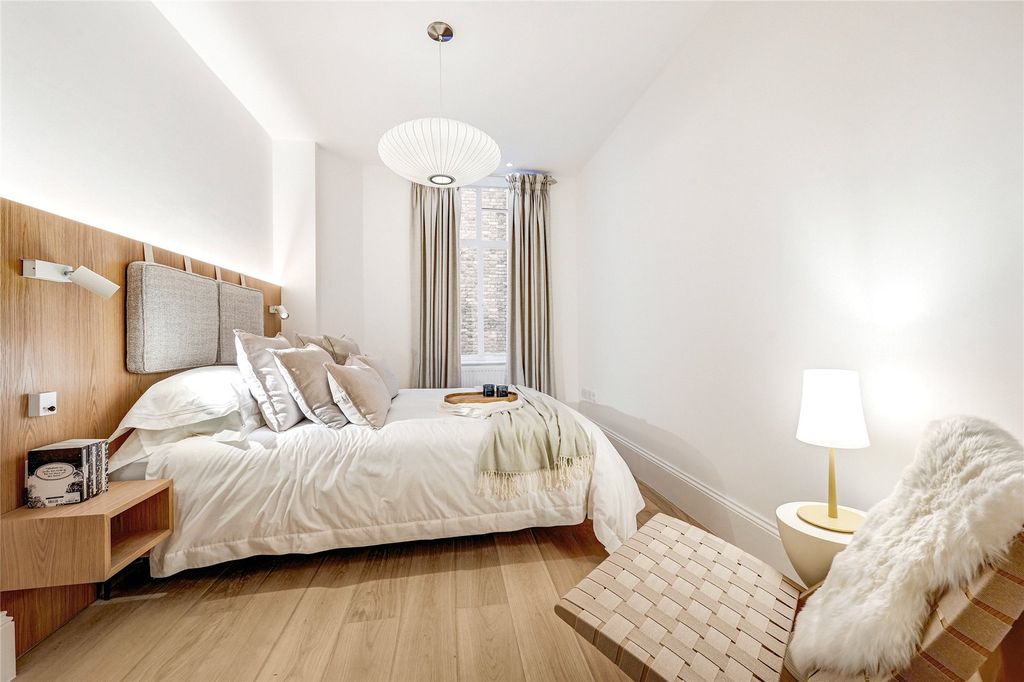 Property photo 3 of 28 Picture No. 23