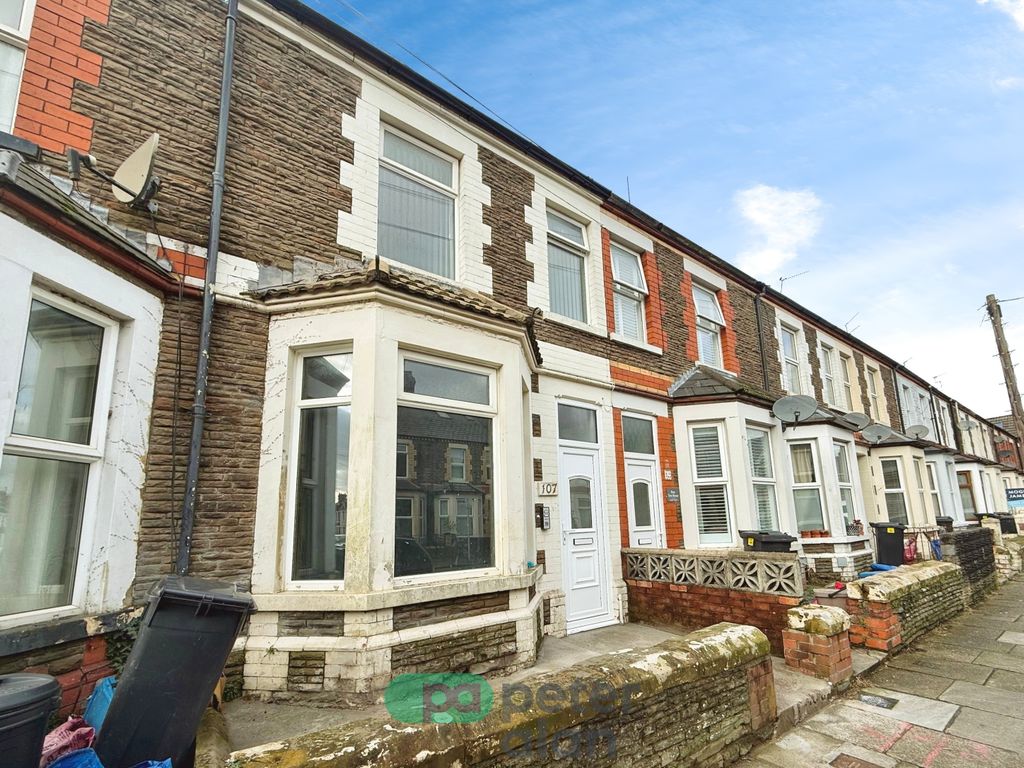 Property photo 1 of 8 Front