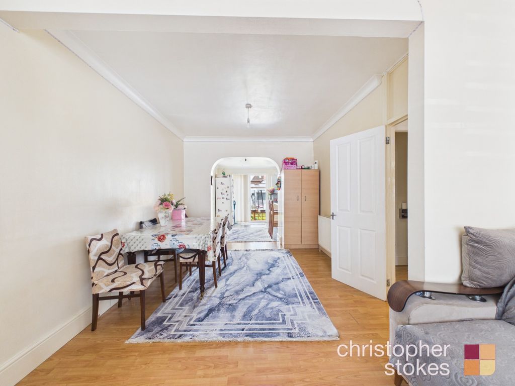 Property photo 2 of 21 5265813