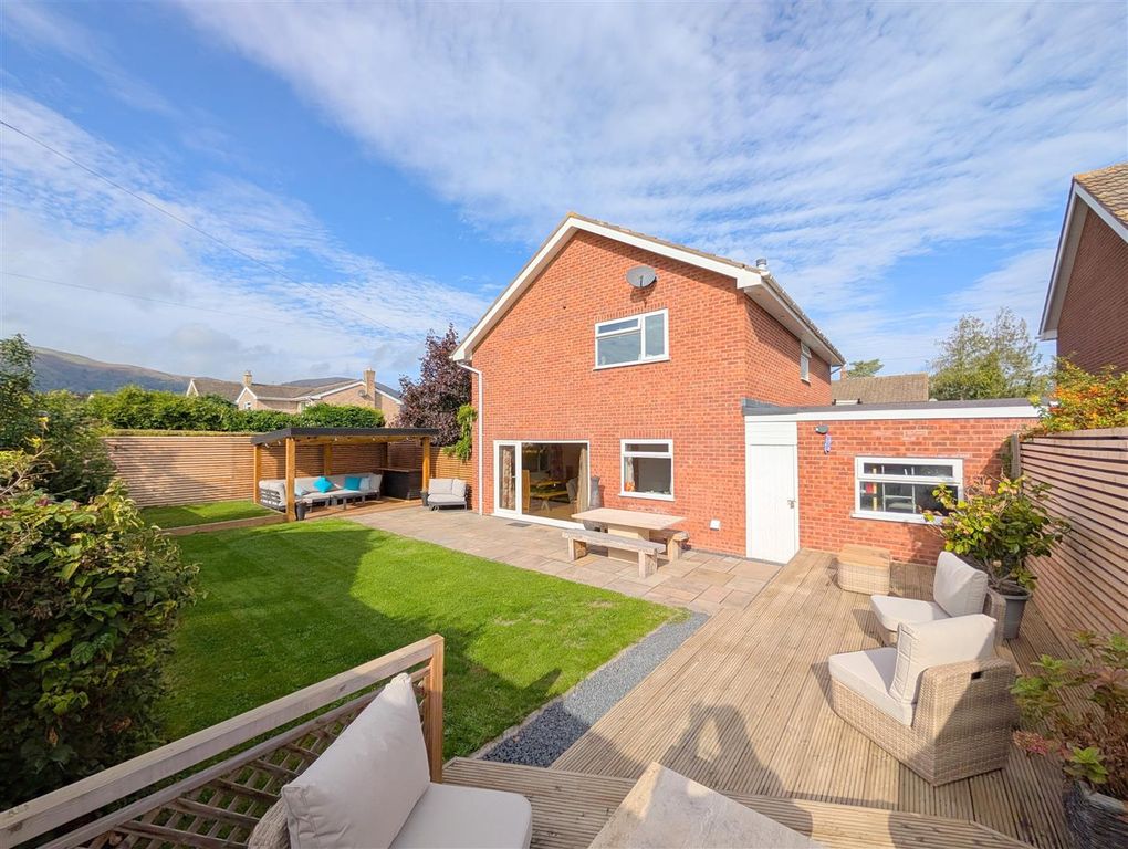 Property photo 2 of 30 Pxl_20251001_102429506.Jpg