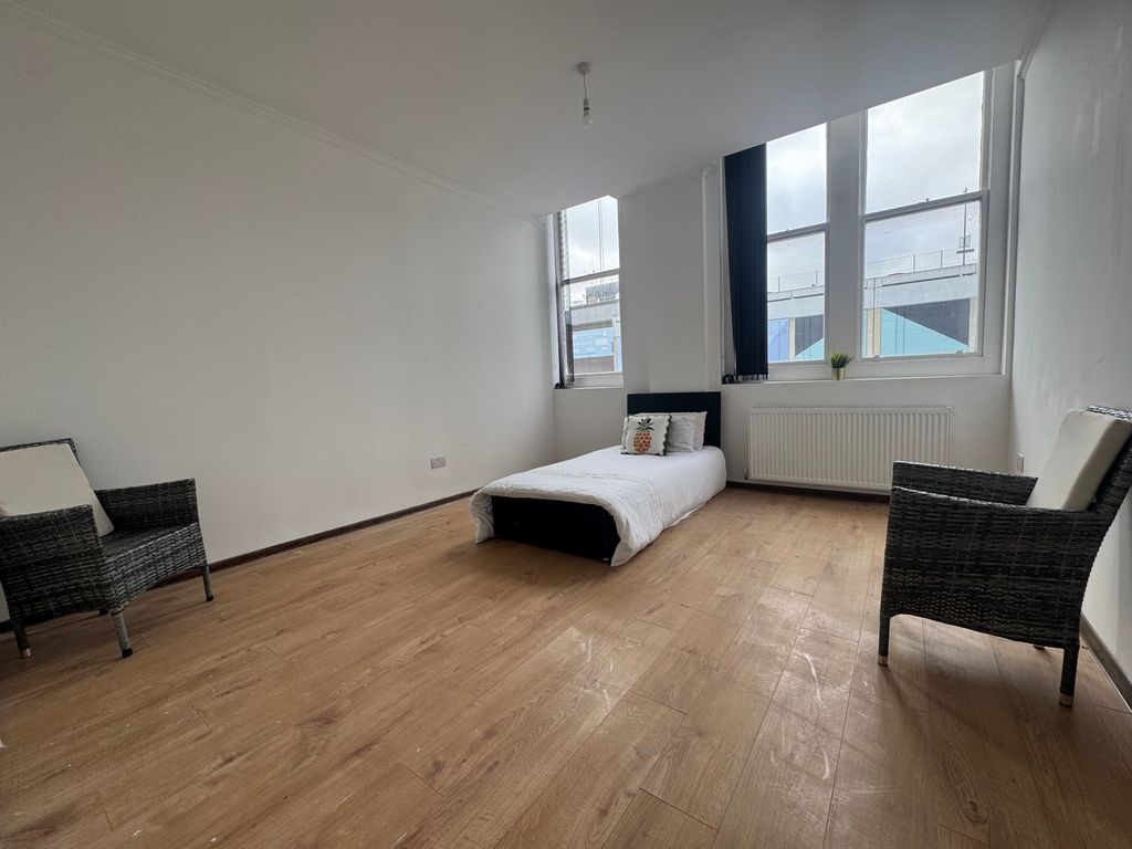 Property photo 2 of 4