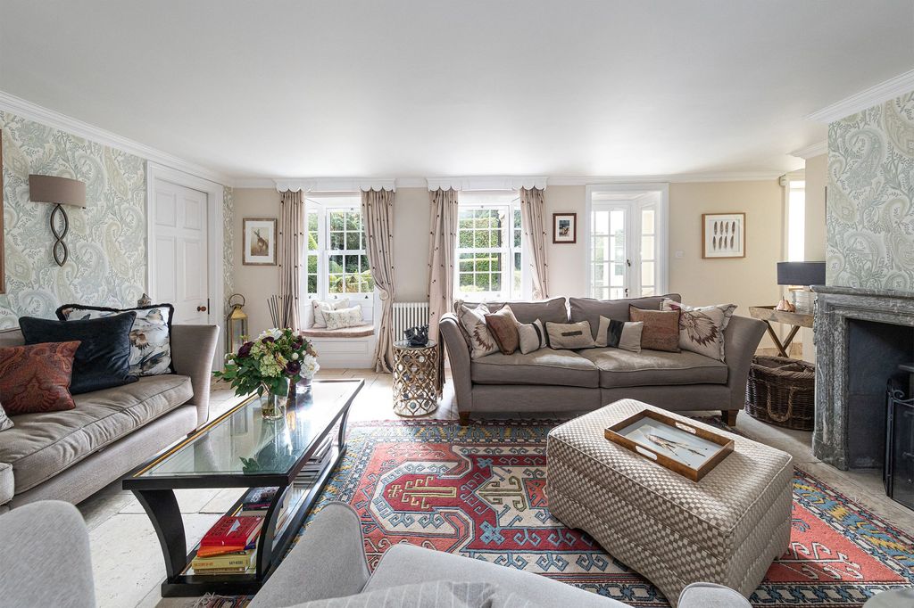 Property photo 3 of 31