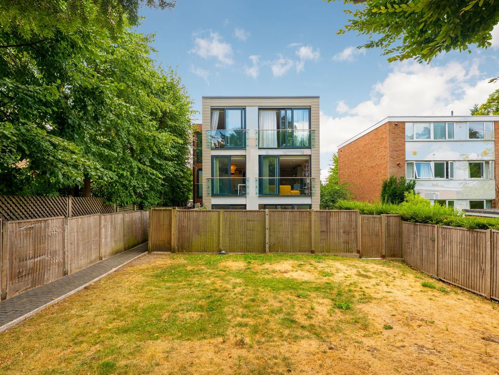 Property photo 1 of 9