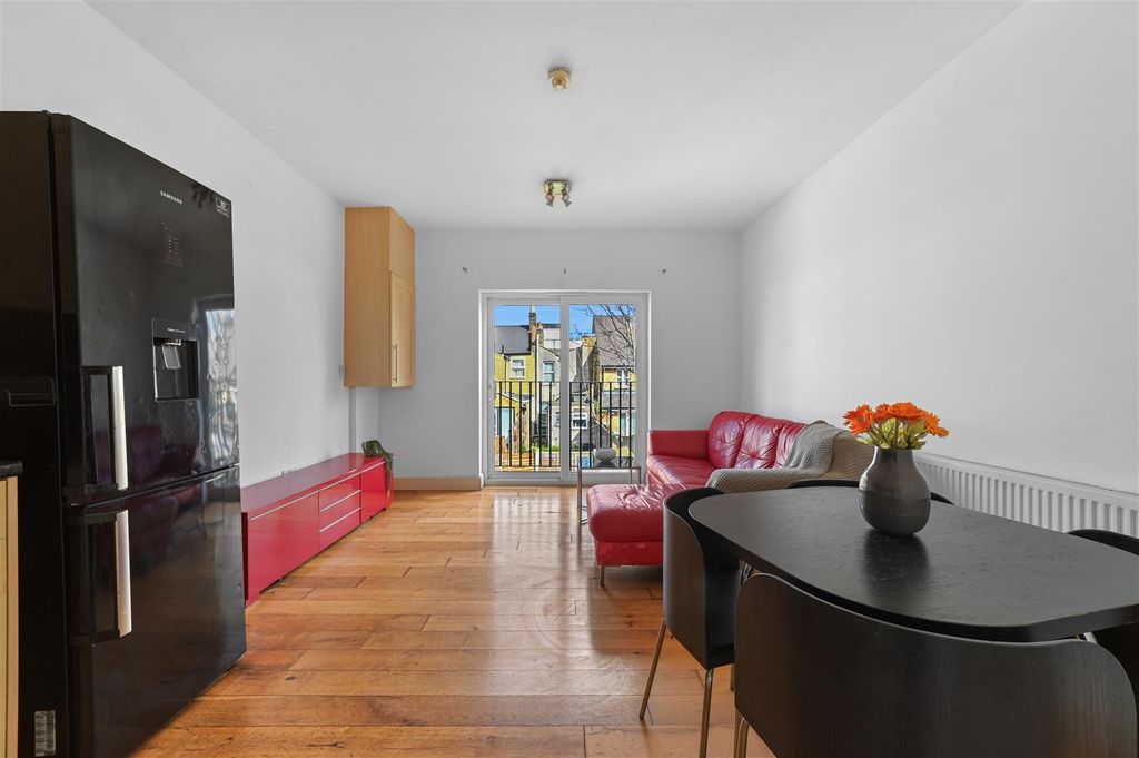 Property photo 2 of 14 Living,Kitchen/Diner