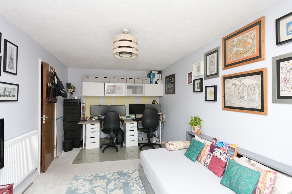 Property photo 2 of 16 Picture No. 02