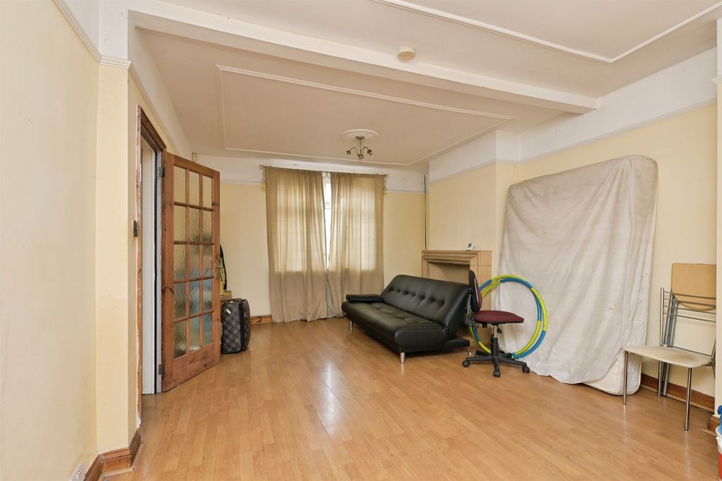 Property photo 3 of 16