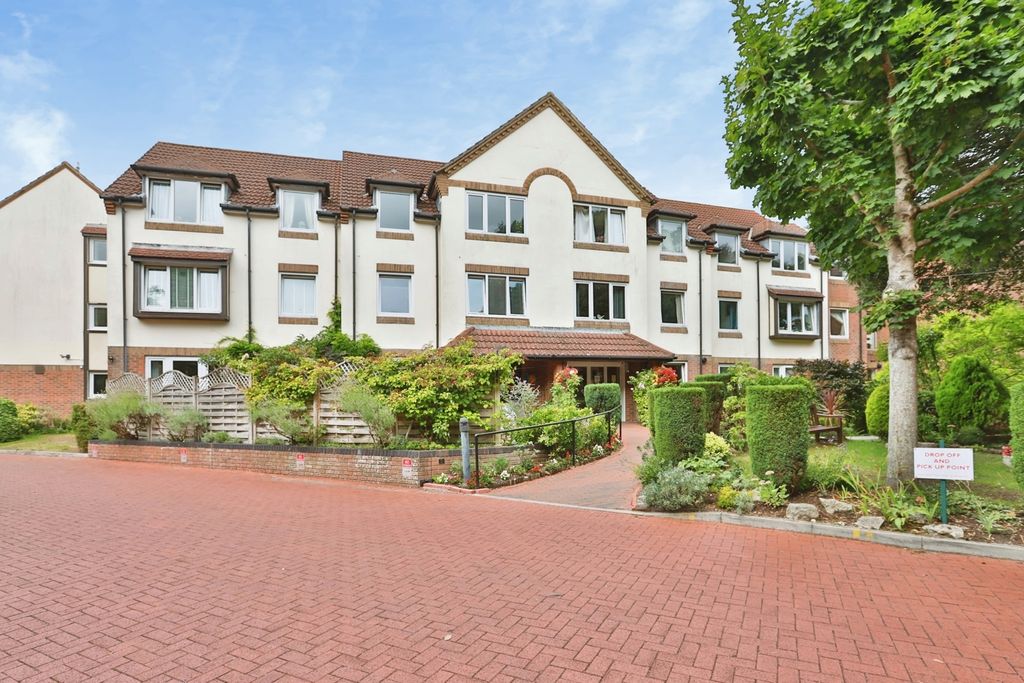 Property photo 1 of 18 Pbox-Img.Jpg
