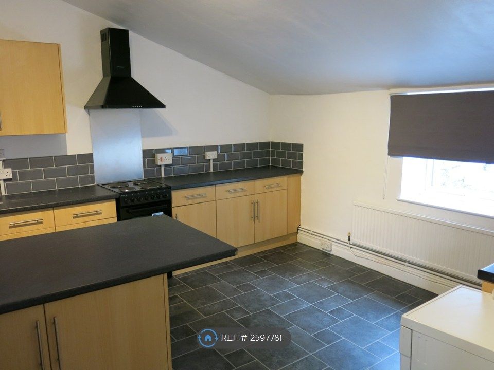 Property photo 3 of 25 Kitchen 3