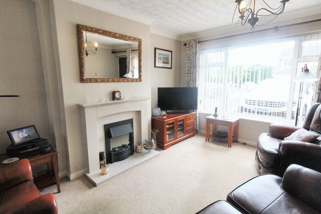 Property photo 2 of 37
