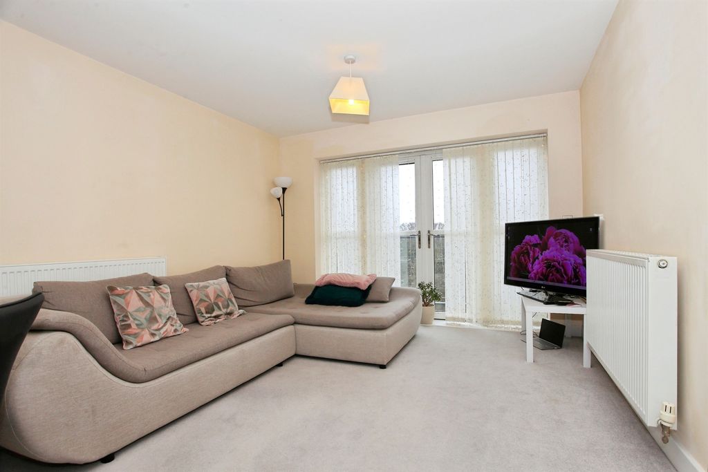 Property photo 3 of 7