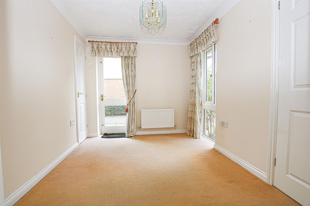 Property photo 3 of 13 Img_1326Hall.Jpg
