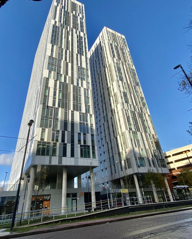 Property photo 2 of 25