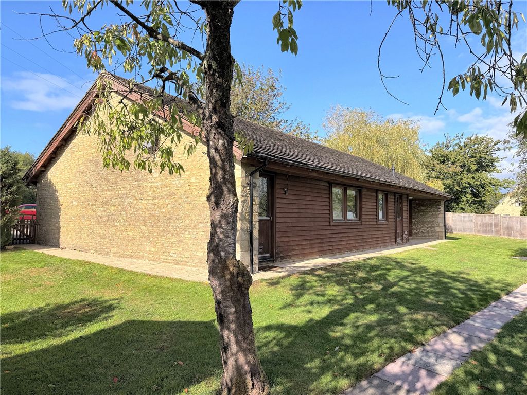 Property photo 2 of 12 Picture No. 28
