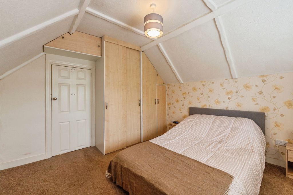Property photo 3 of 18 Pbox-Img.Jpg
