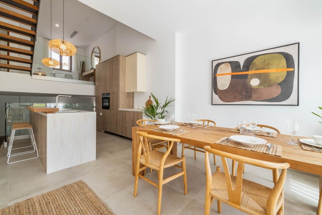 Property photo 3 of 20 Dining