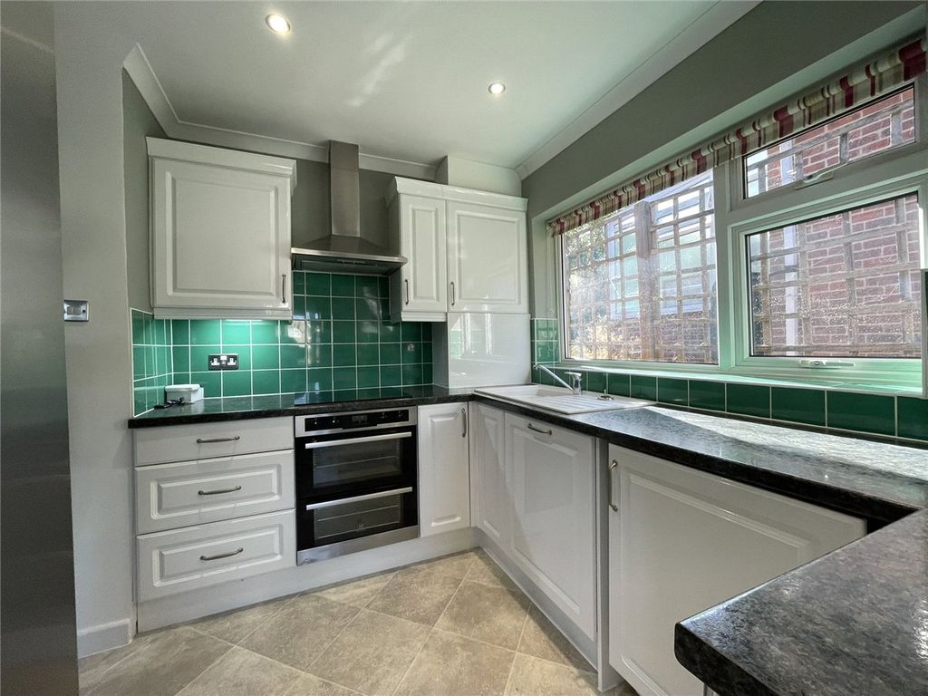Property photo 3 of 14 Picture No. 15