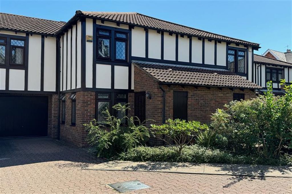 Property photo 2 of 9 (Email)