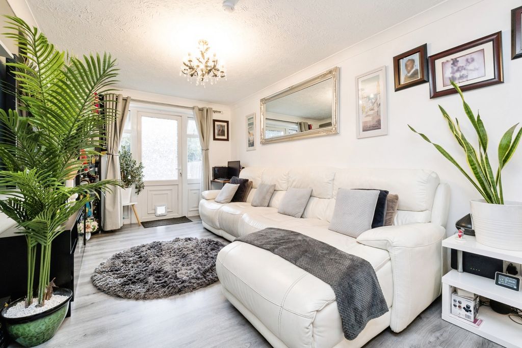 Property photo 2 of 27 Pbox-Img.Jpg