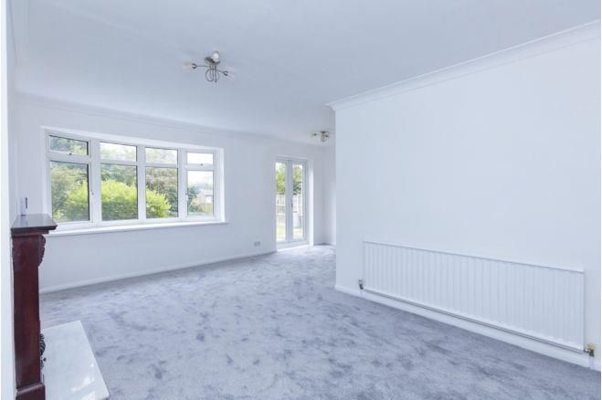 Property photo 2 of 15 Lounge