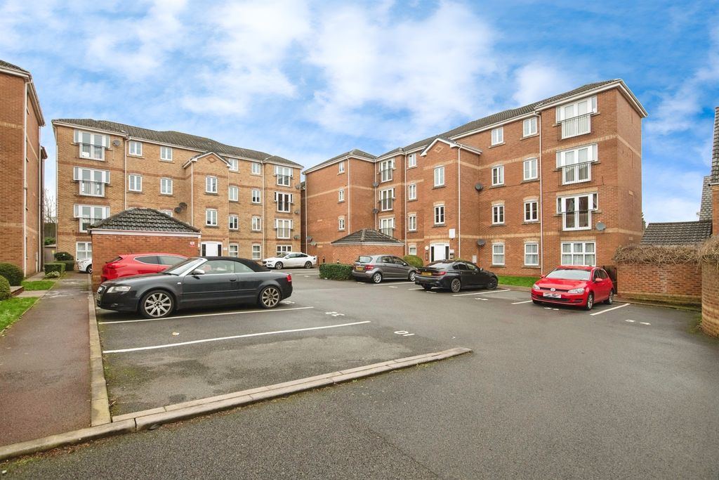 Property photo 1 of 11