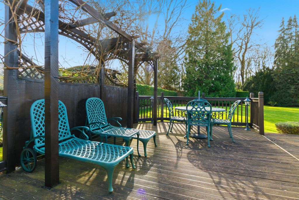 Property photo 3 of 23