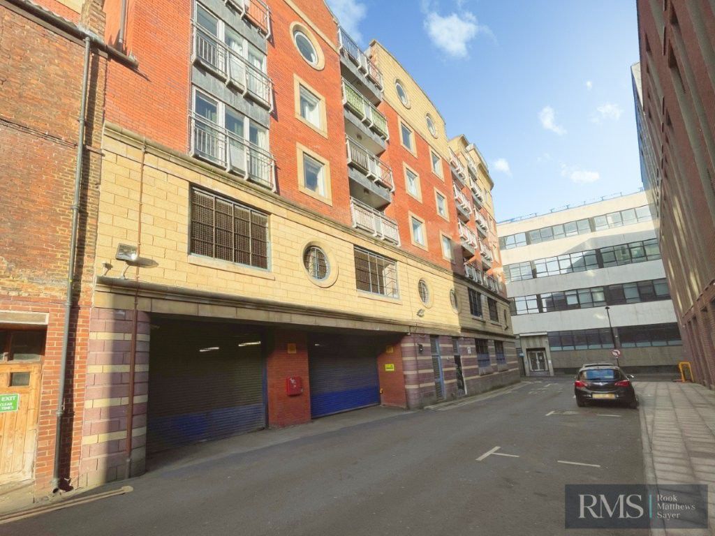 Property photo 1 of 9 Photo 9