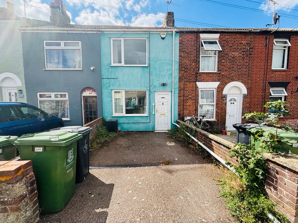 Property photo 1 of 8