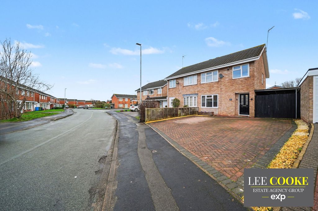 Property photo 1 of 27