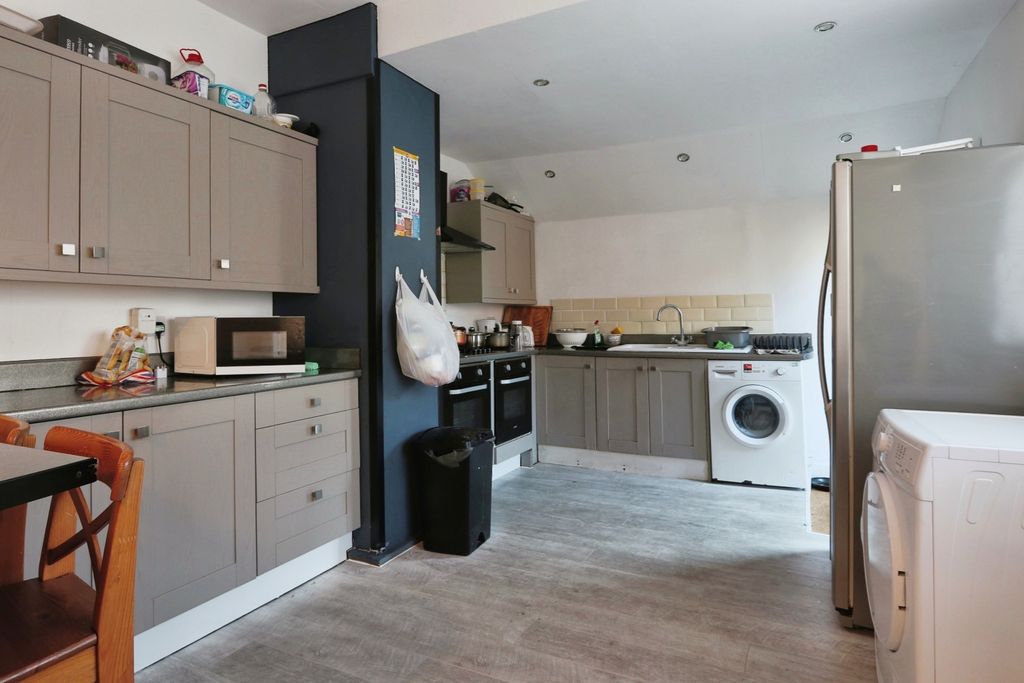 Property photo 2 of 9 3176375