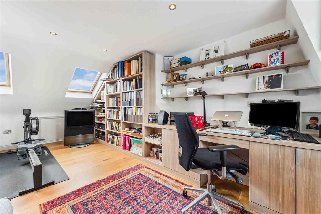 Property photo 1 of 20