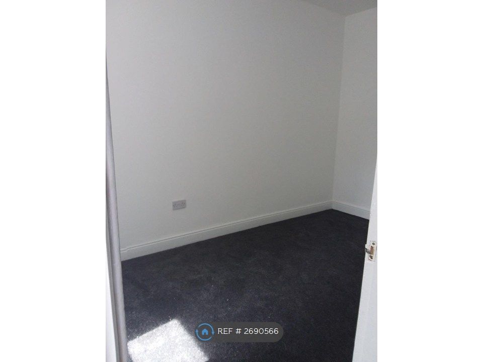 Property photo 2 of 3 Bedroom 2