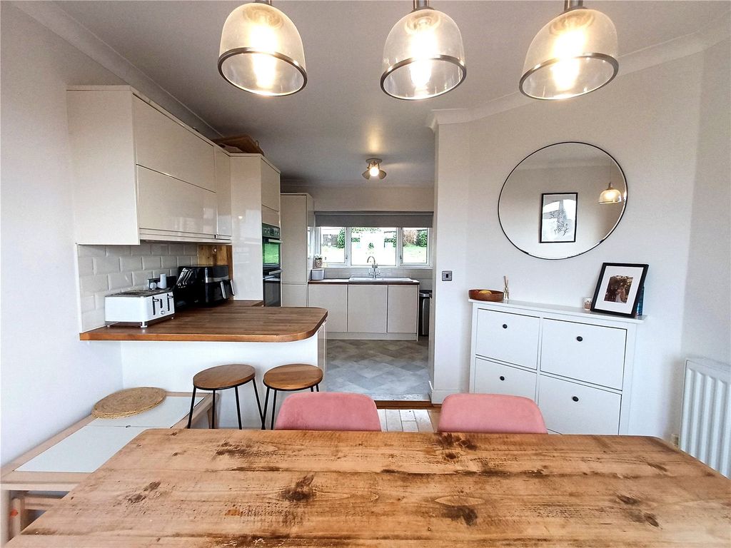 Property photo 3 of 21 Picture No. 48