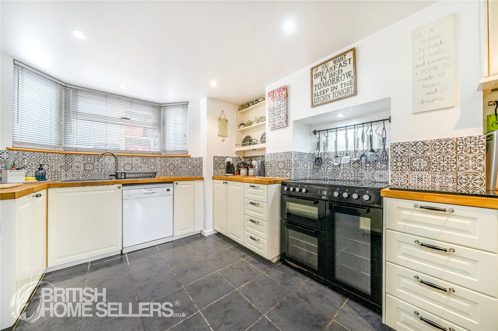 Property photo 2 of 19 2