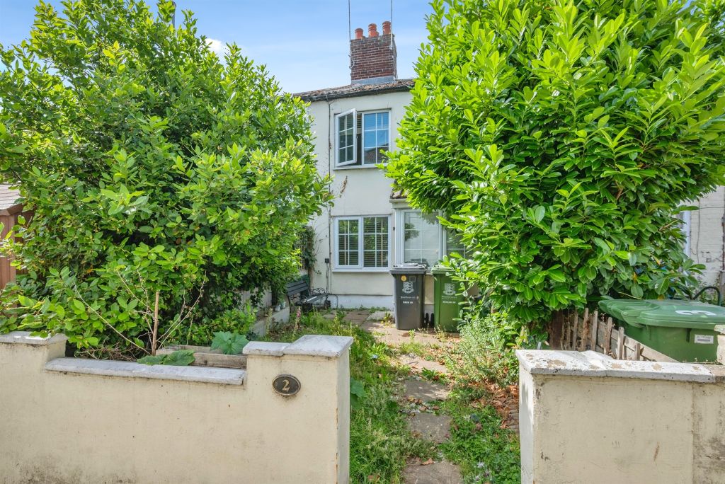 Property photo 1 of 17